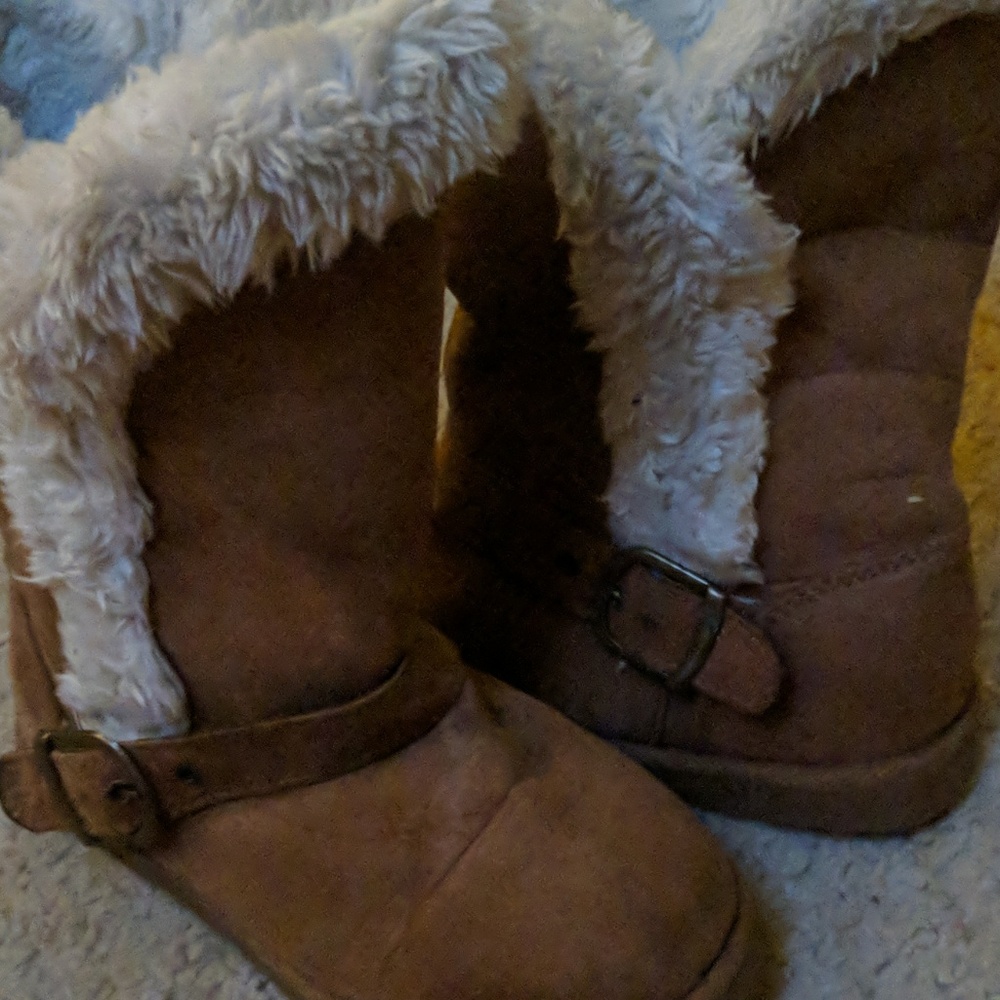 USED CRB Girls Boots